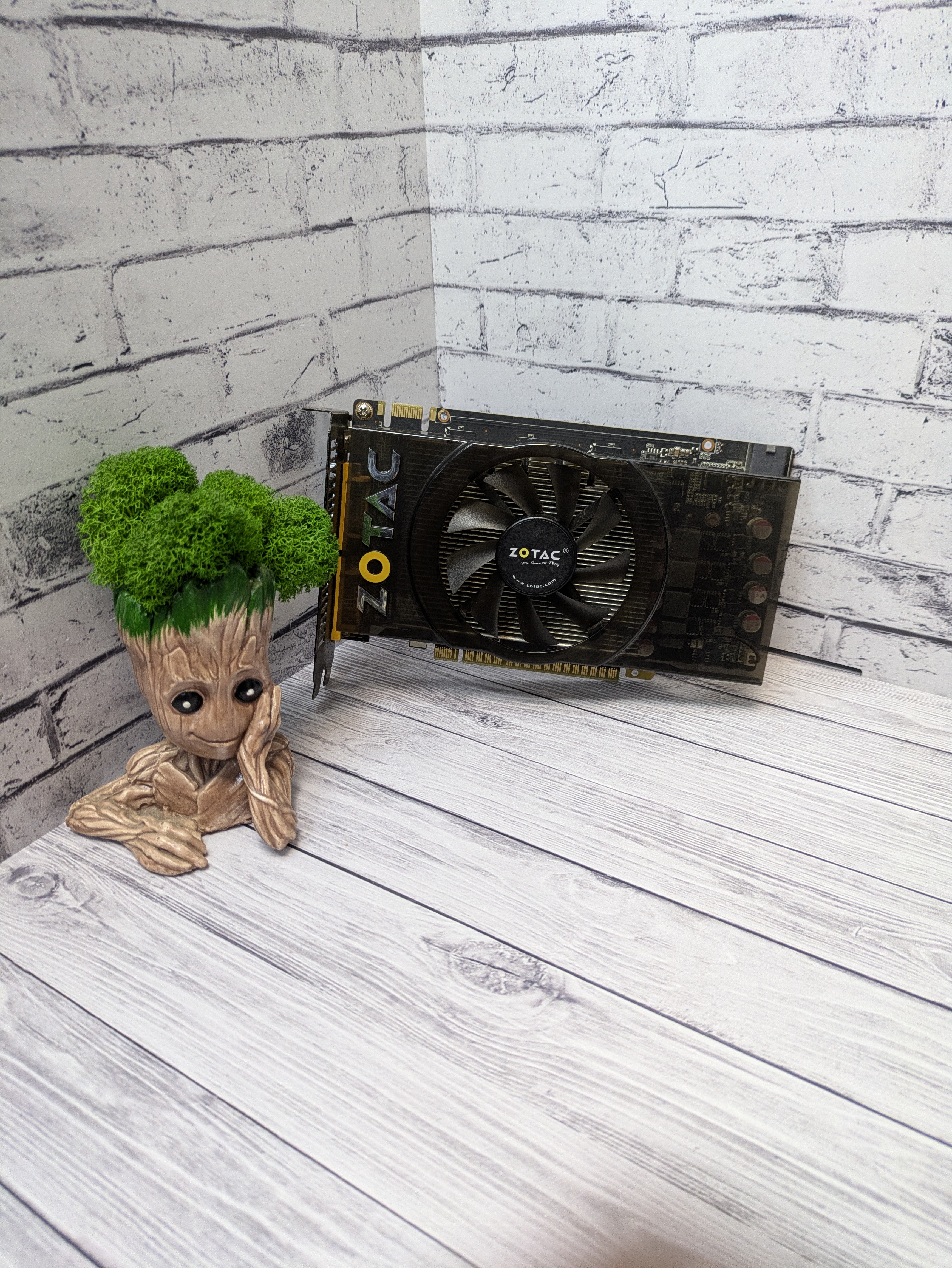 PCI-E Nvidia Geforce GTX550 Ti 1GB GDDR5 192bit ZOTAC