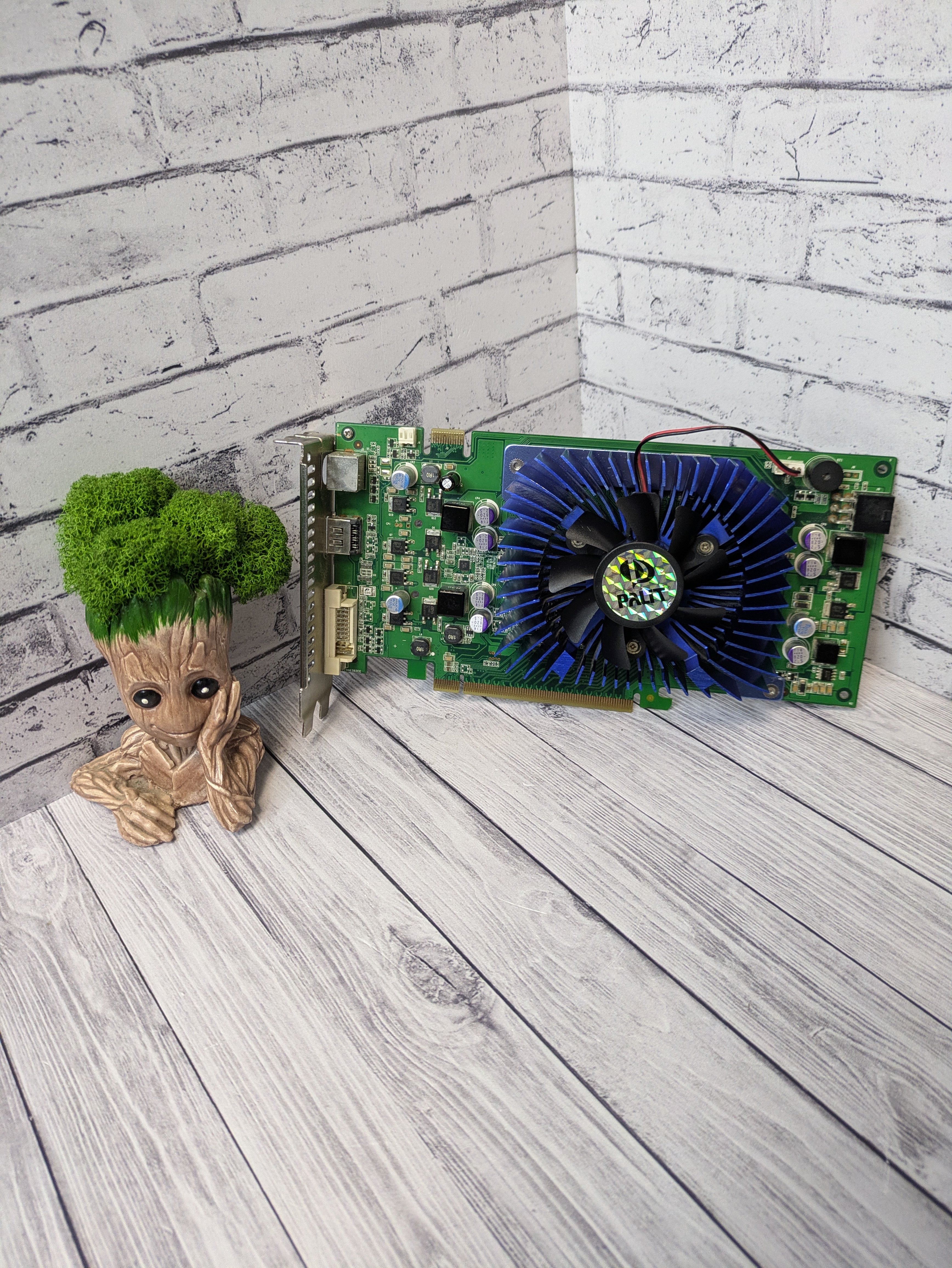 Видеокарта PCI-E Nvidia GeForce 8800GS  384Mb GDDR3 192bit PALIT