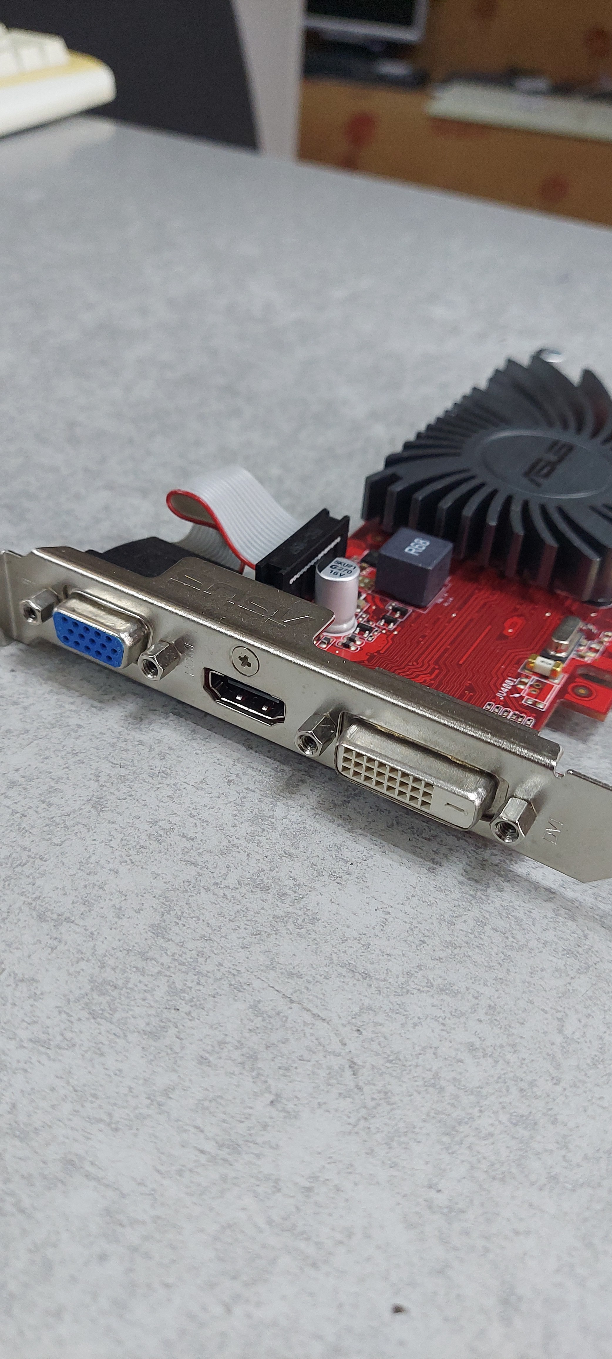 Видеокарта PCI-E AMD RADEON R5 230 1GB SILENT ASUS