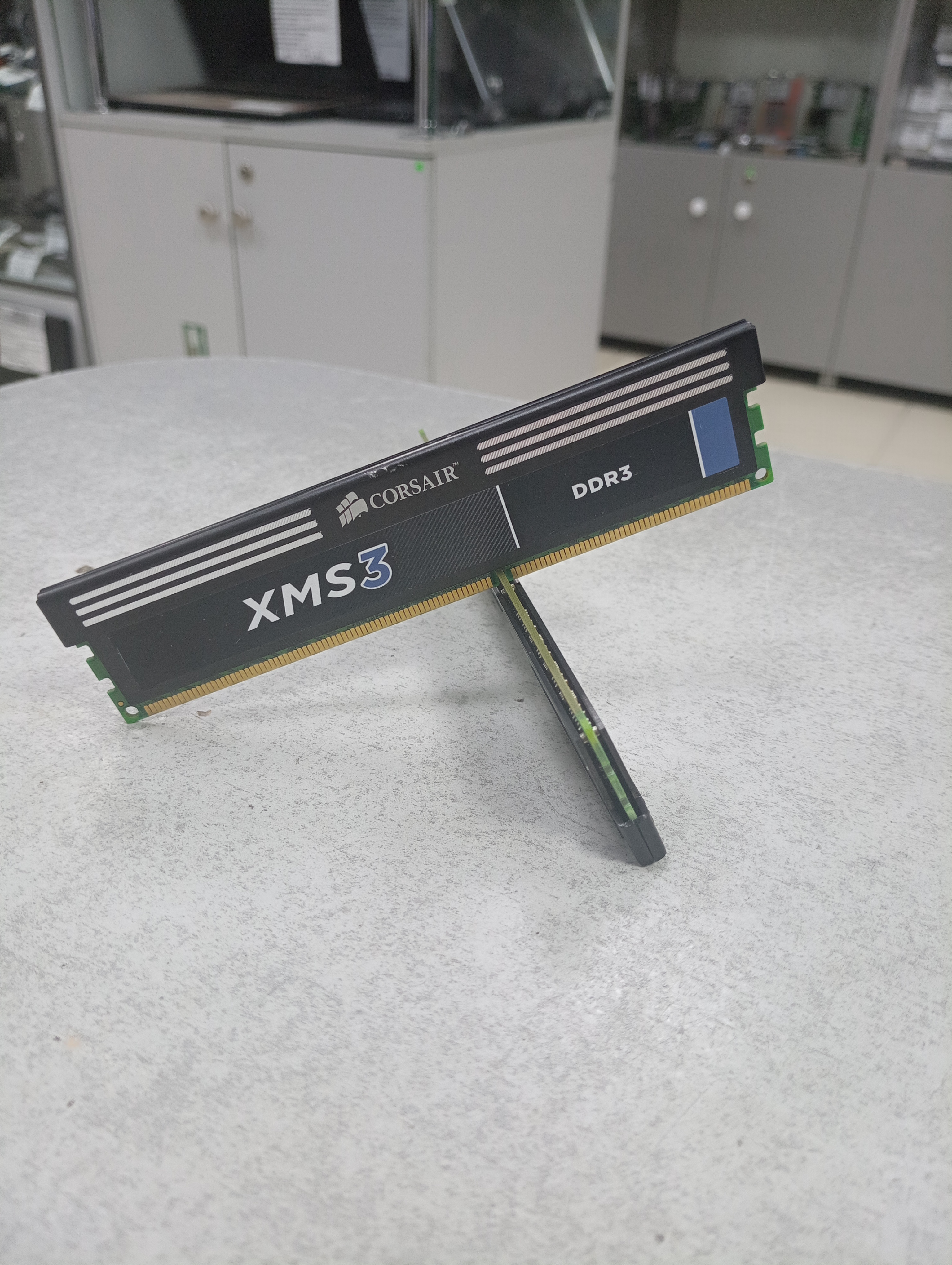 Оперативная память DDR3 2x4GB Corsair XMS3