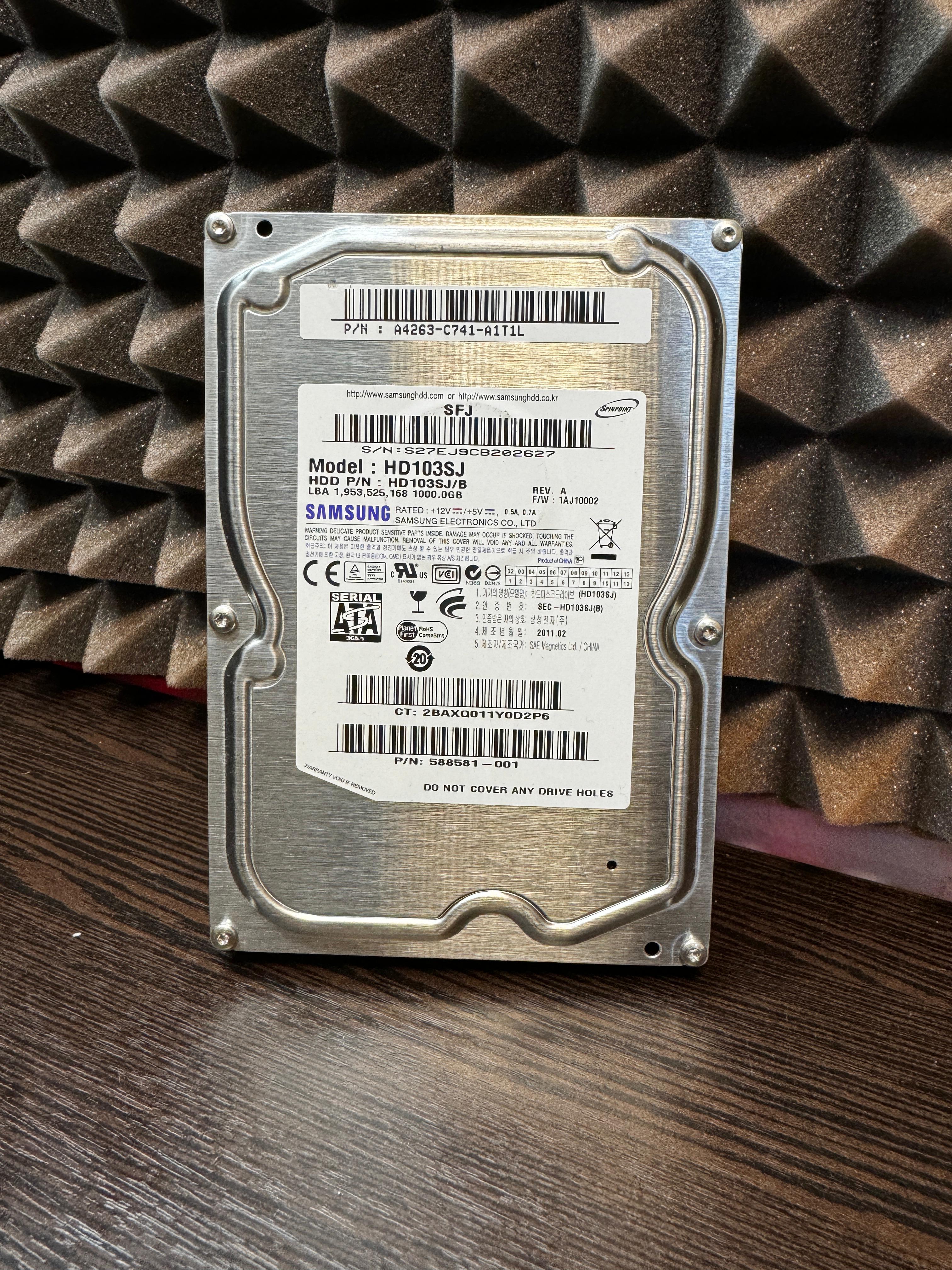 Жесткий диск SATA 1.0 TB samsung HD103SJ 3,5''