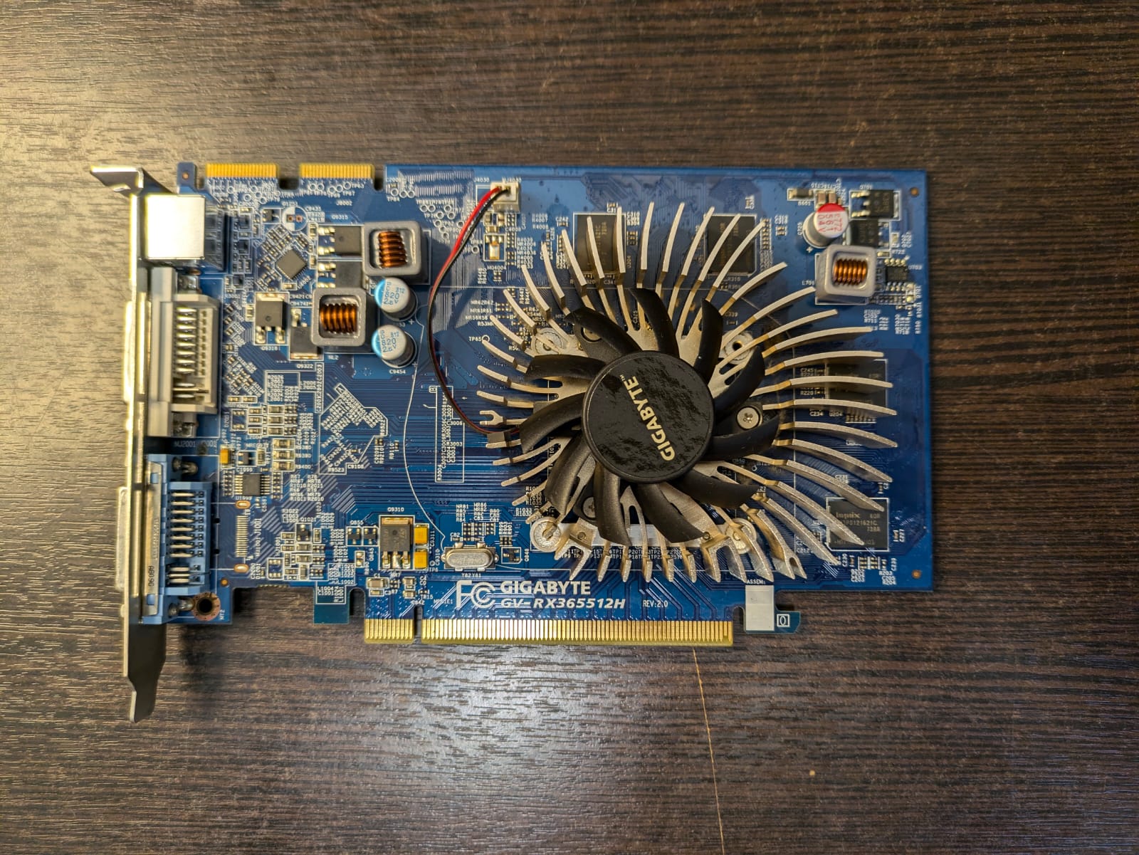 Видеокарта PCI-E AMD Radeon HD 3650 512MB GIGABYTE
