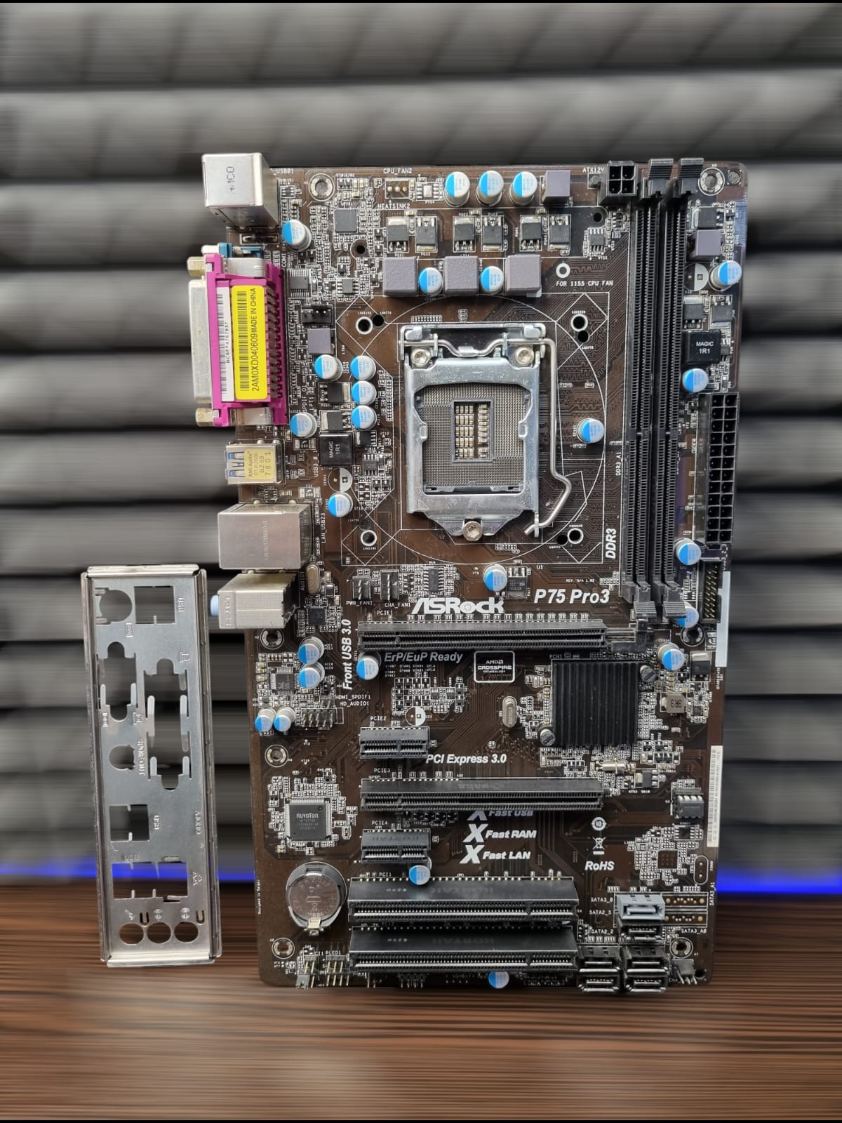 Материнская плата ATX S1155 Asrock P75 Pro3