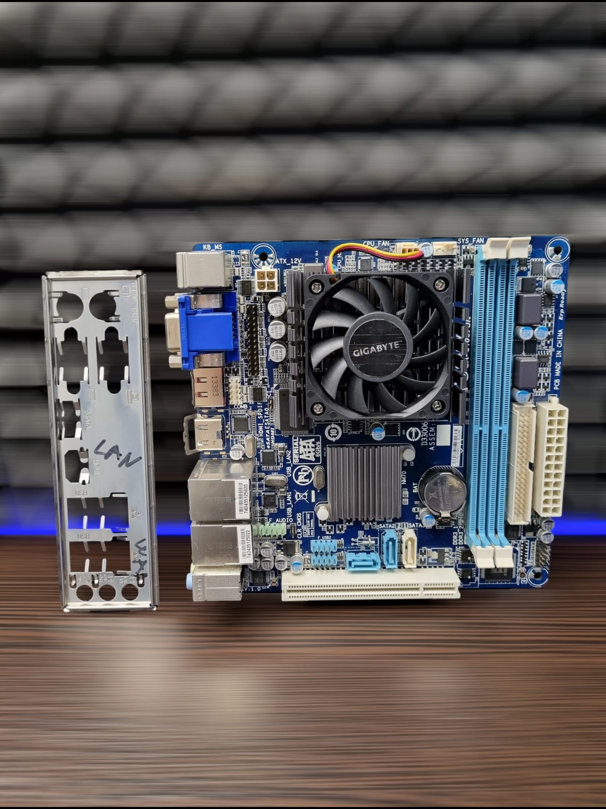 Материнская плата MiniITX Gigabyte GA-C1007UN