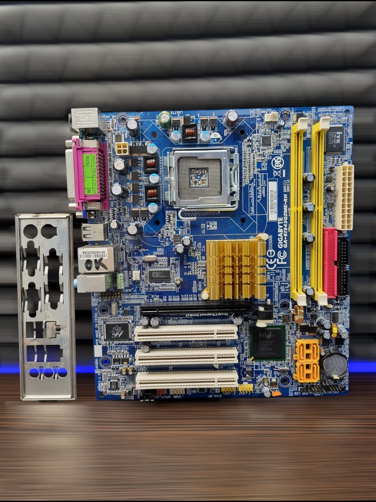 MicroATX S775 GIGABYTE GA-8I945GZME-RH