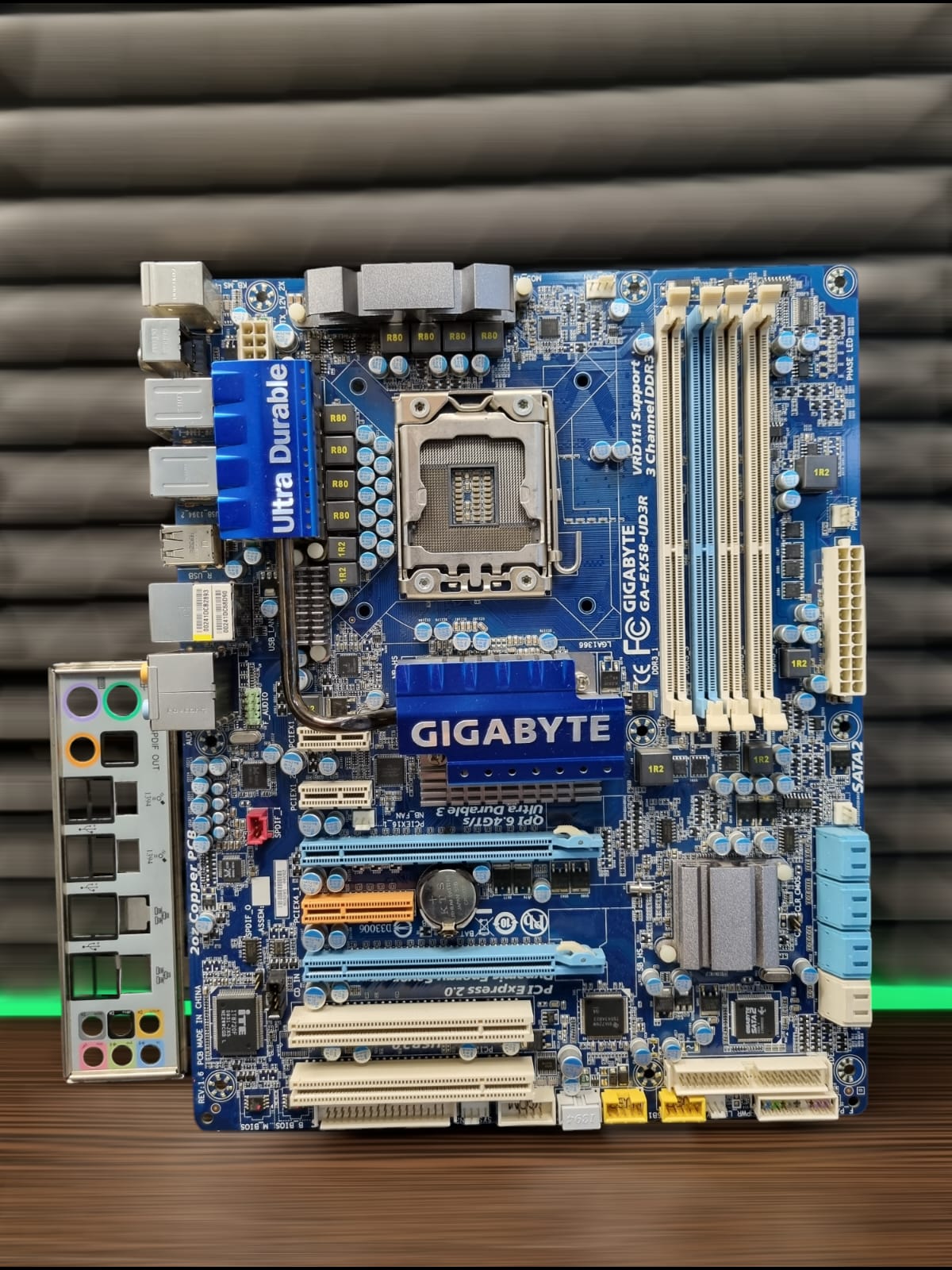 Материнская плата ATX	S1366 GIGABYTE GA-EX58-UD3R Rev:1.6