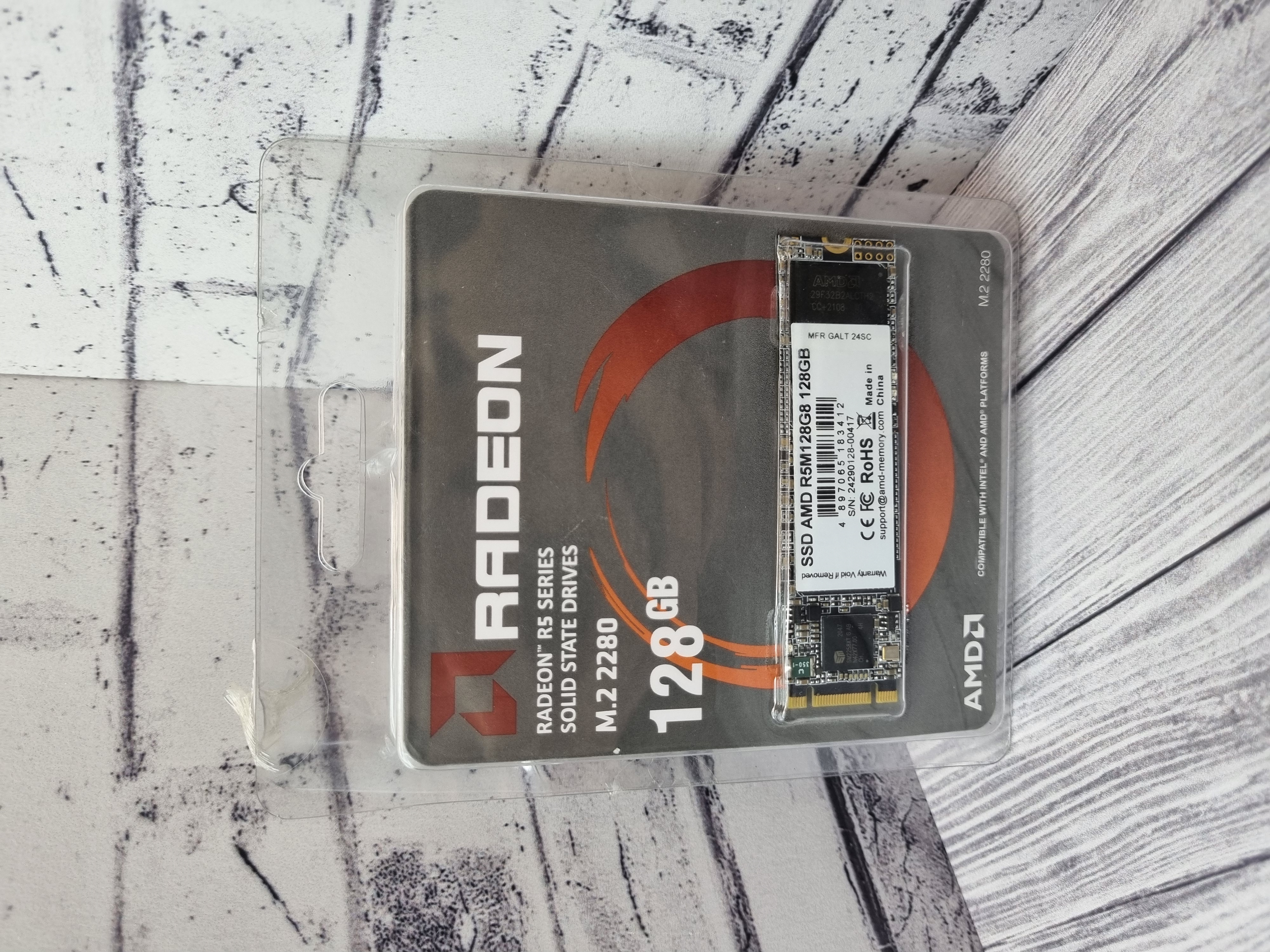 SSD- диск M.2 NVME 2280 AMD Radeon R5 128GB