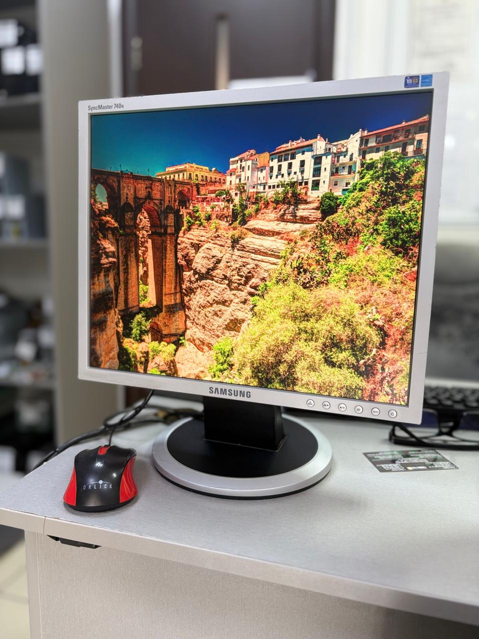 Монитор 17'' Samsung SyncMaster 740n