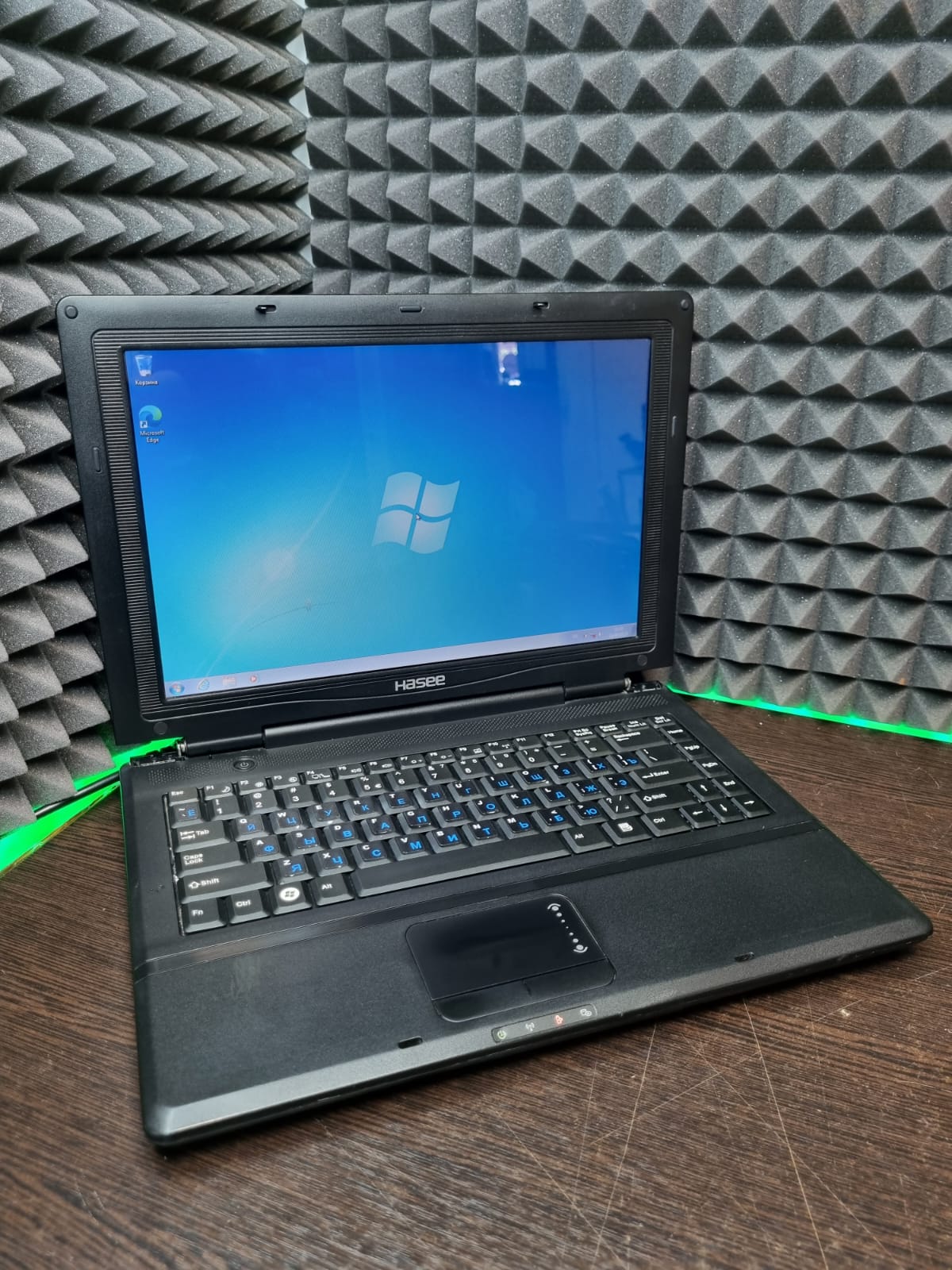 Ноутбук Hasee Q1600 2 ядра/2GB/HDD 120GB