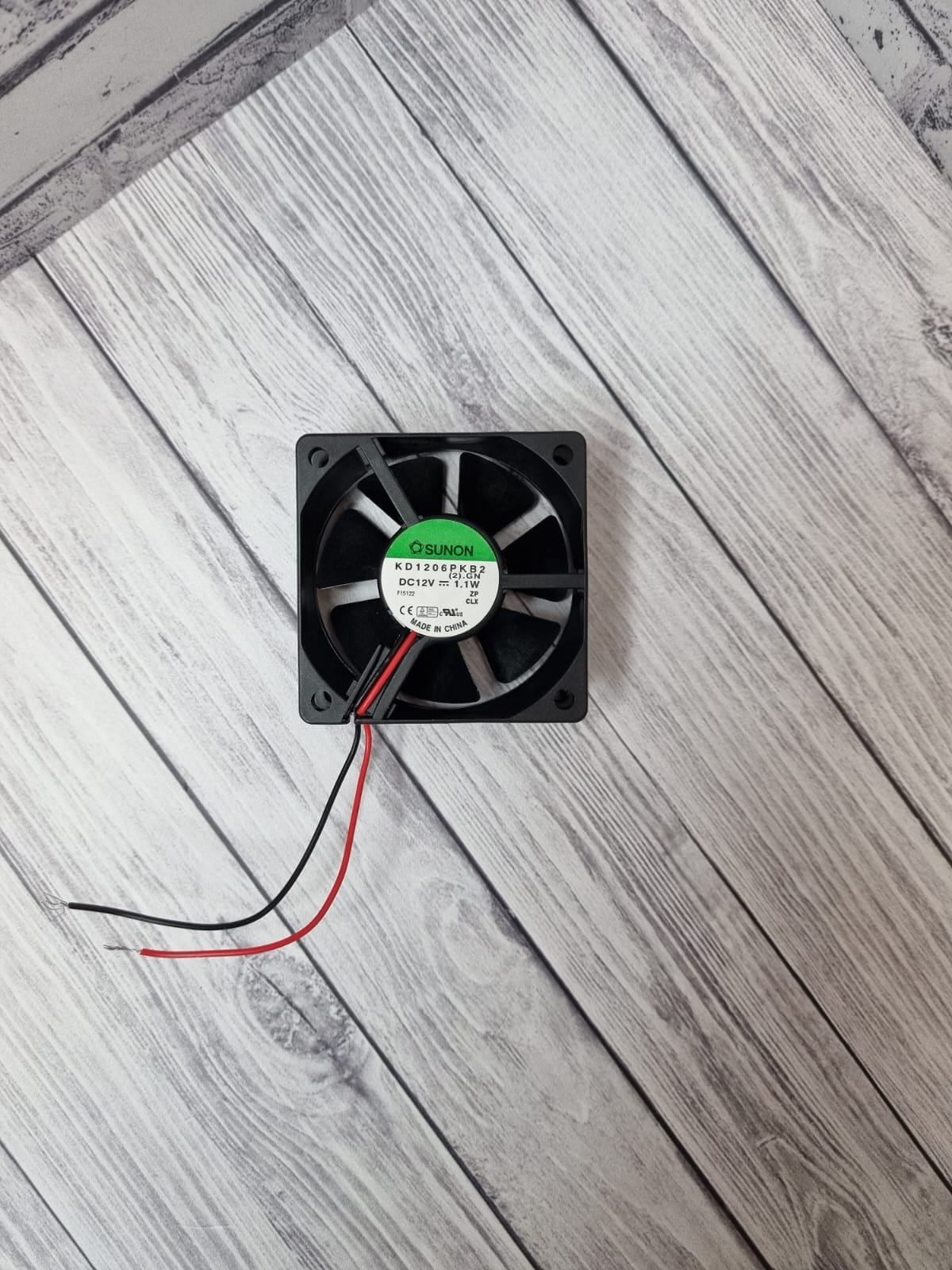 Вентилятор серверный 60x60mm SUNON  DC12V  1.1W
