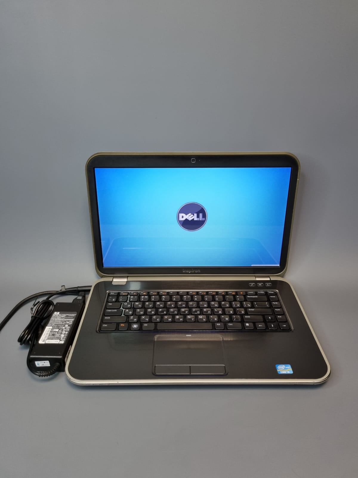 Ноутбук DELL Inspiron 5520