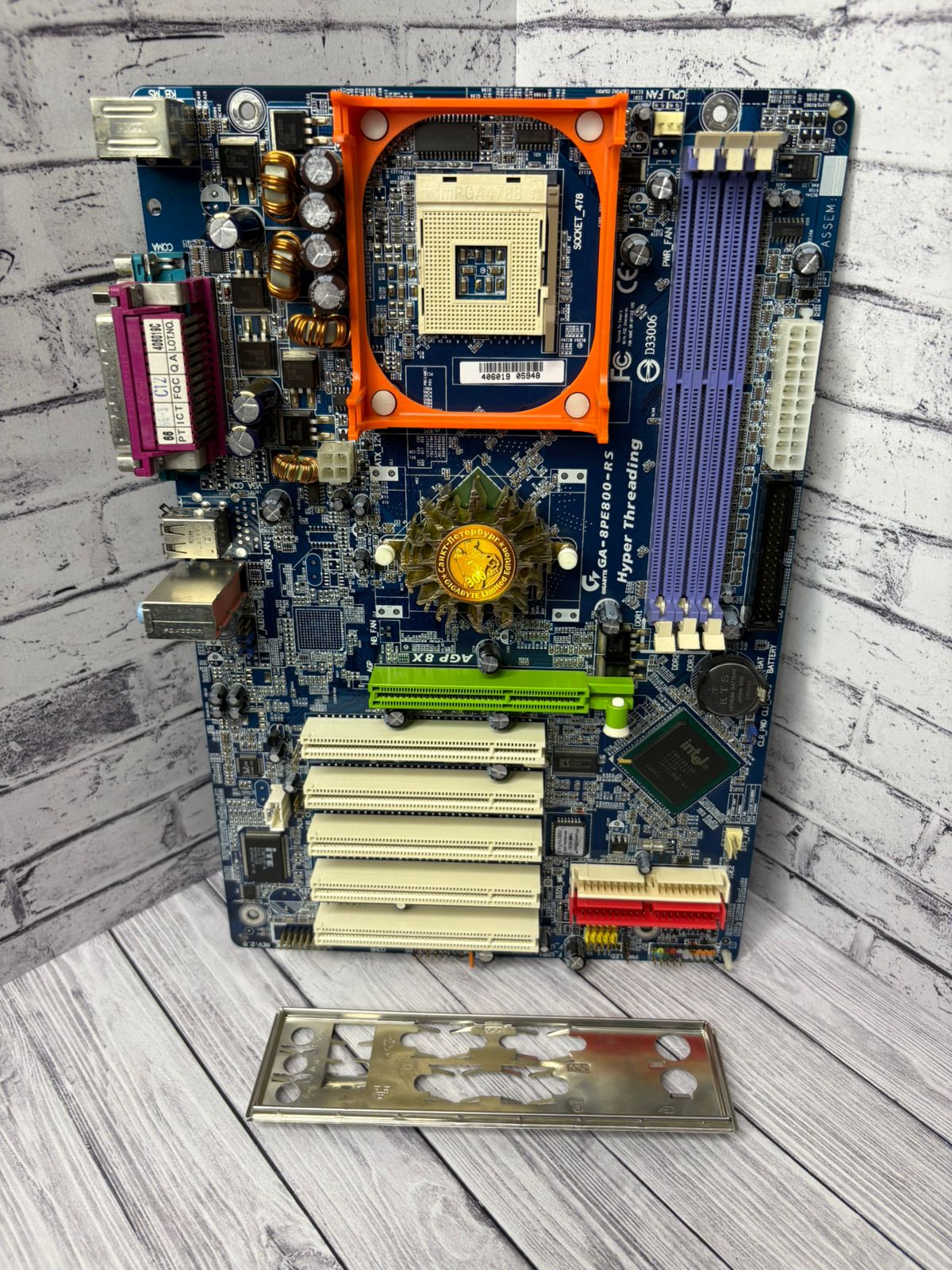 Материнская плата ATX S478 GIGABYTE  GA-8PE800-RS