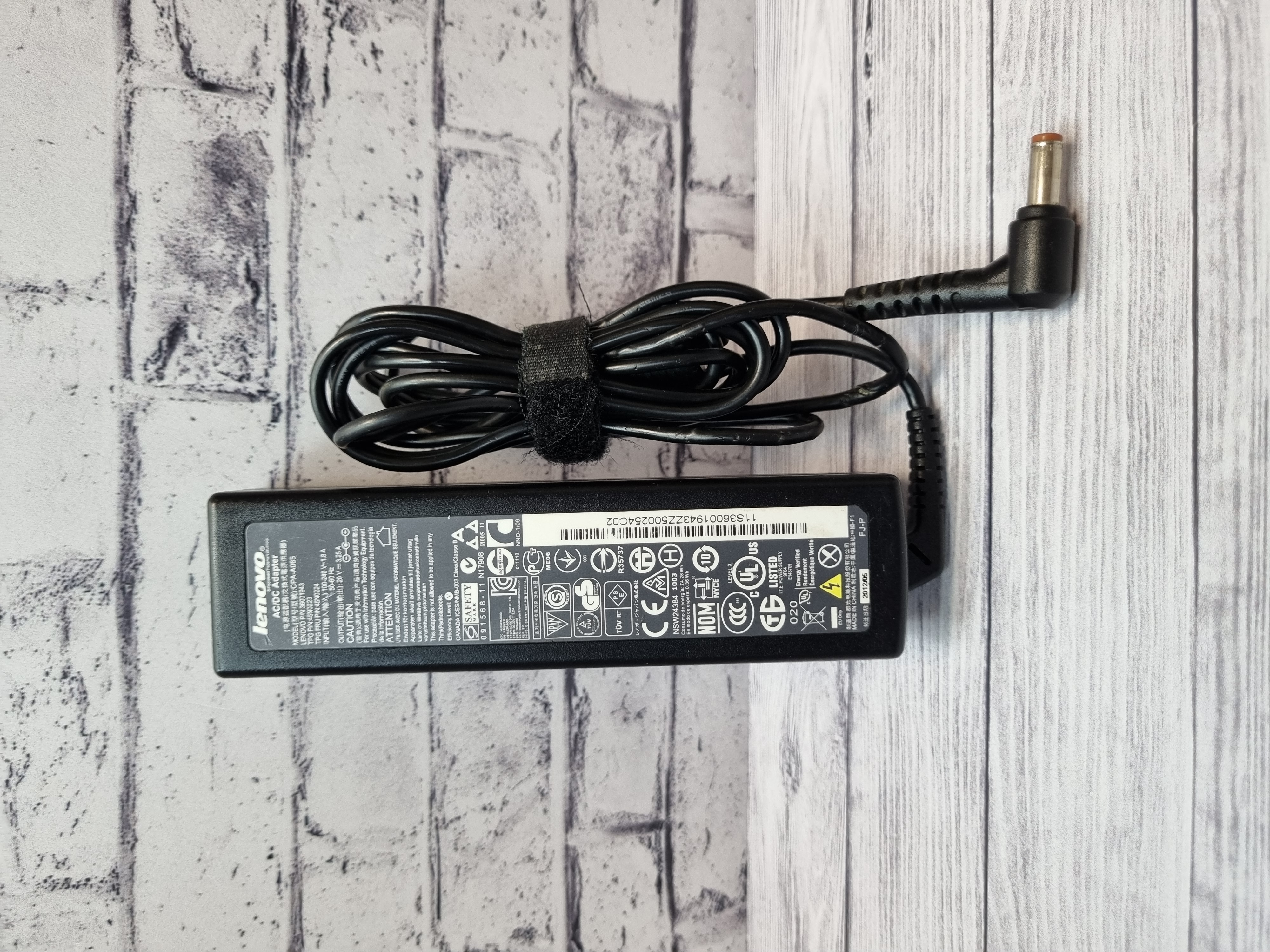 Блок питания для ноутбука LENOVO DC Output : 20V 3.25A