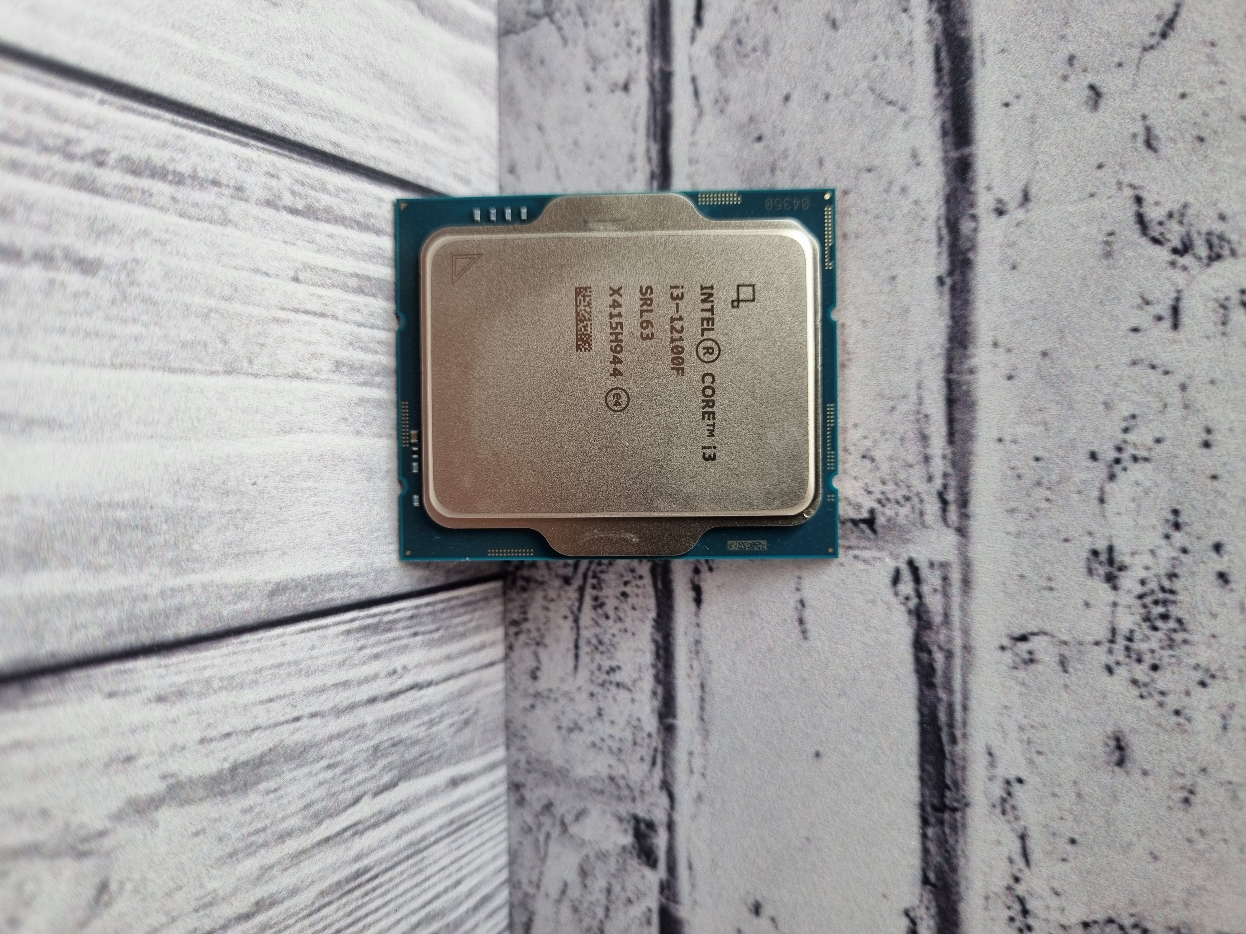 Процесор Intel Core i3-12100F
