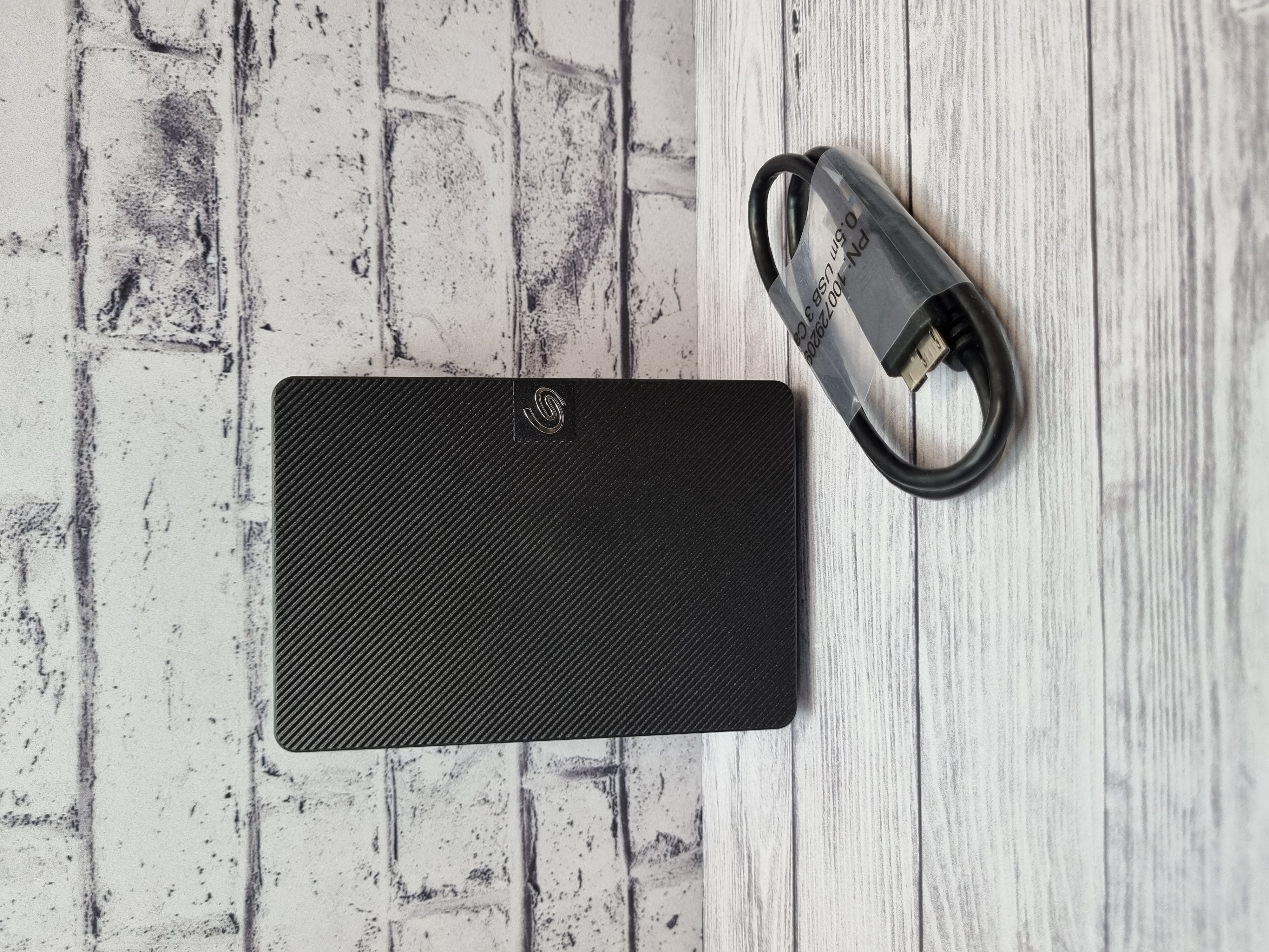 USB 3.0 Внешний накопитель 2.5" 1.0TB Seagate Expansion Black NEW BOX
