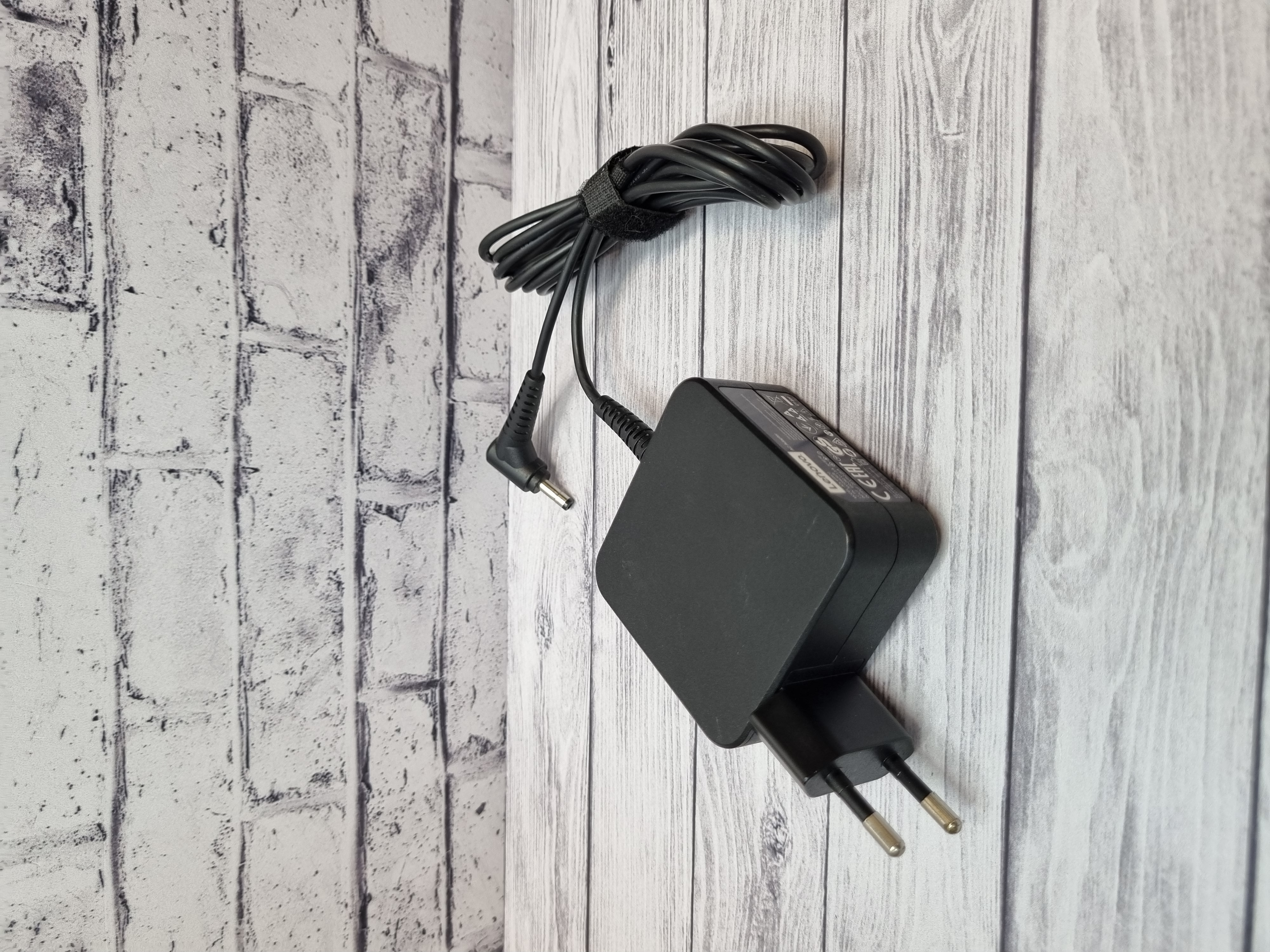 Блок питания для ноутбука Lenovo DC  Output : 20V 2.25A 45W