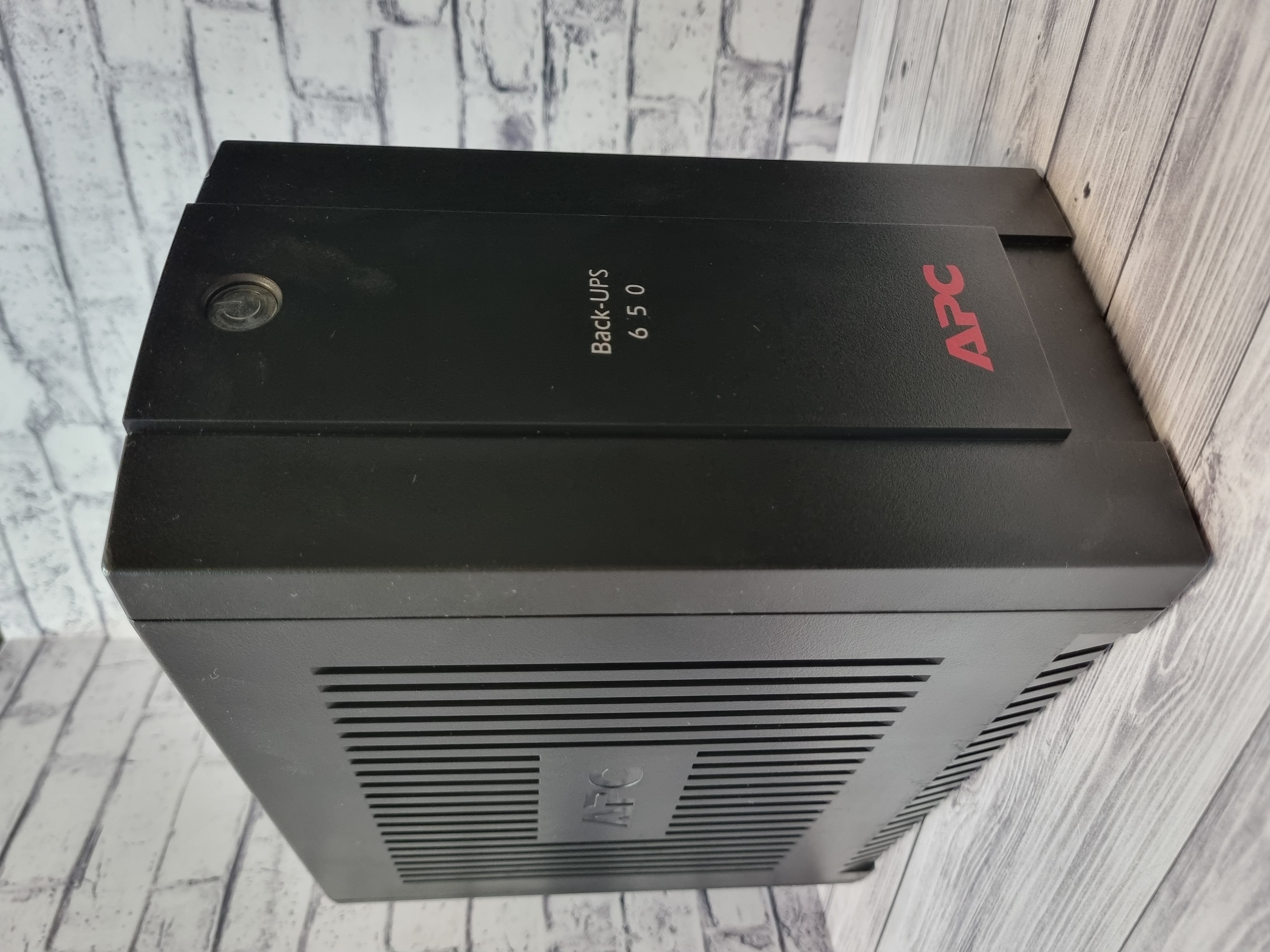 ИБП APC Back-UPS BX650CI-RS 650BA 390ВТ